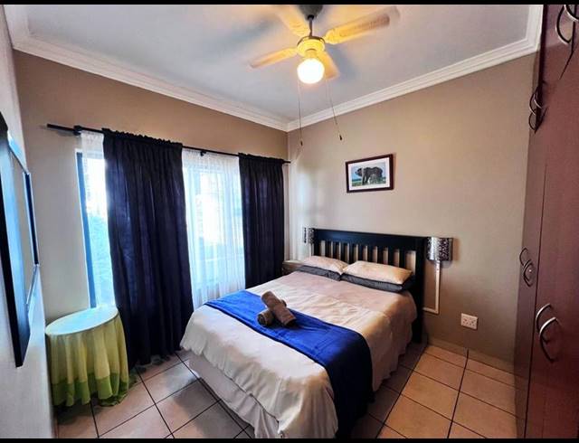 3 BEDROOM APARTMENT FOR SALE IN UVONGO BEACH